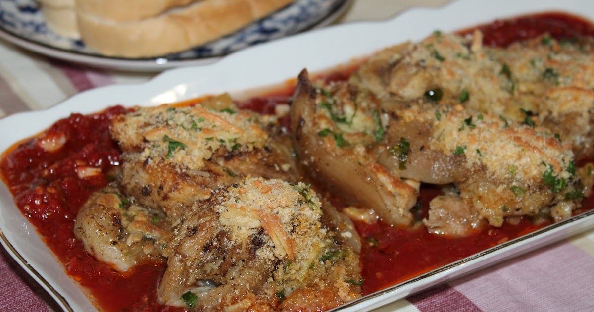 Codillo de cerdo con costra crujiente y salsa de tomate