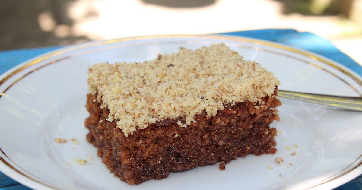 Tarta de nueces almibarada con chocolate