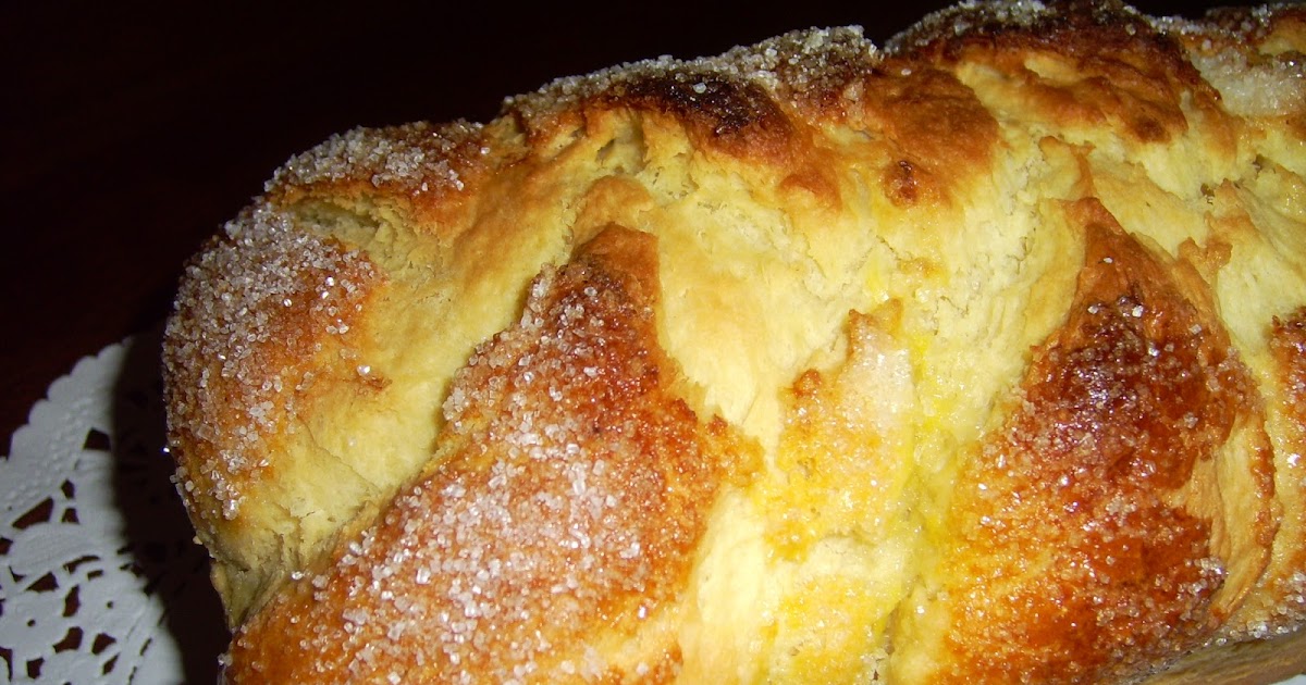 Kozunak con crema agria