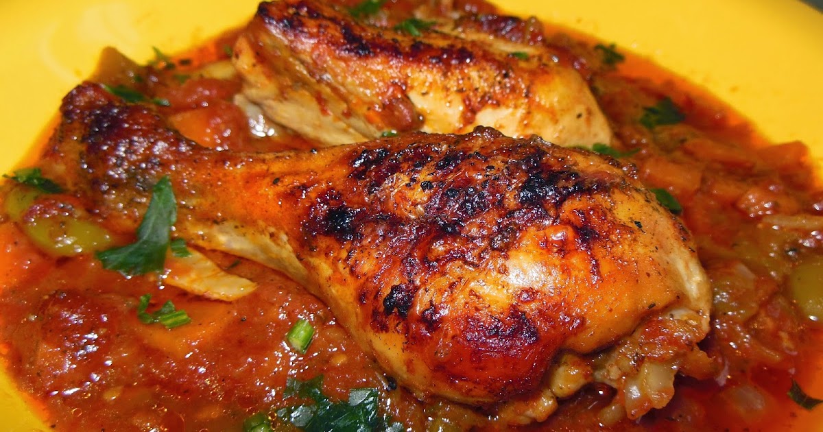 Pollo con salsa de tomate